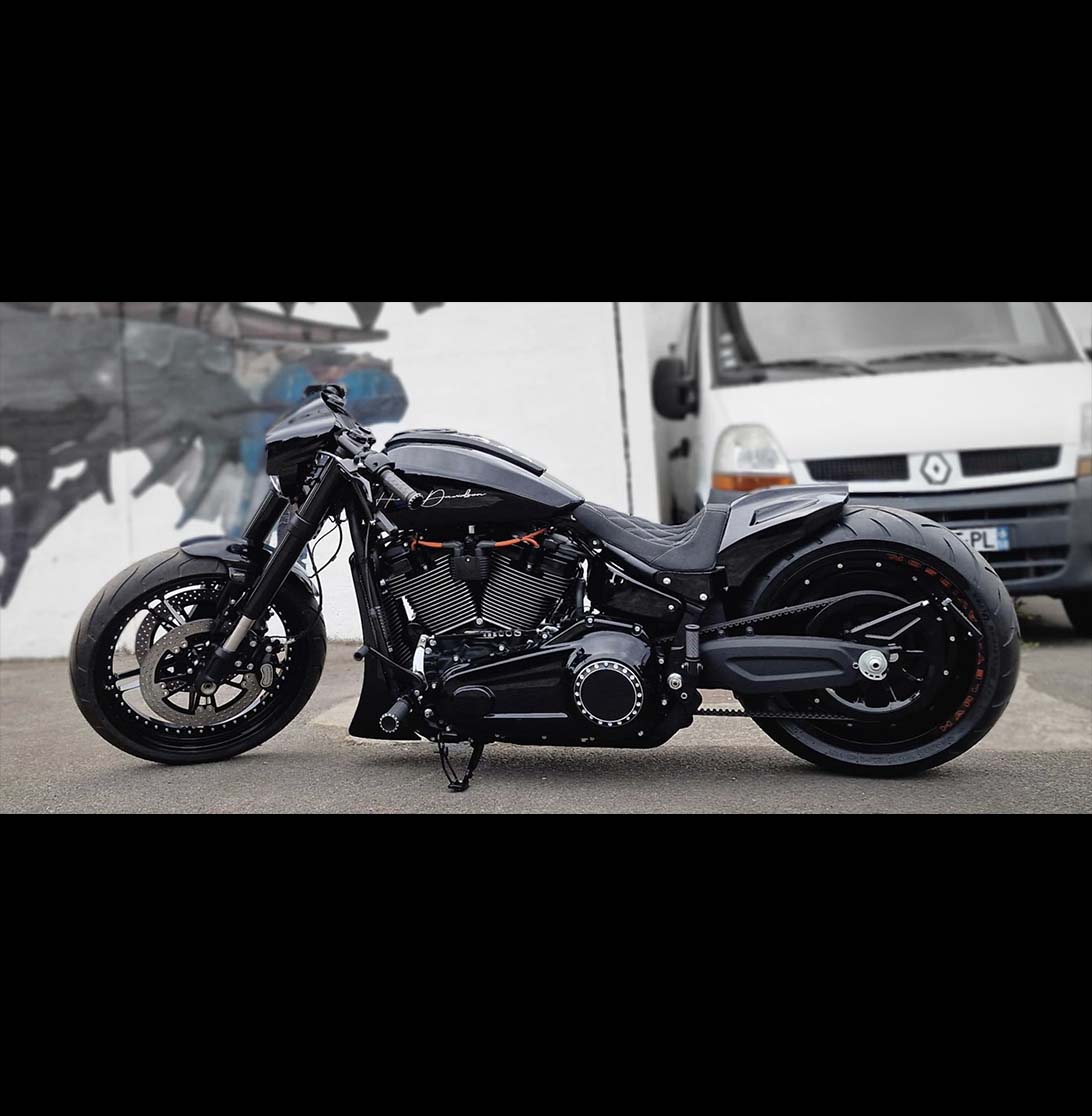 Moto Harley Davidson softail 114