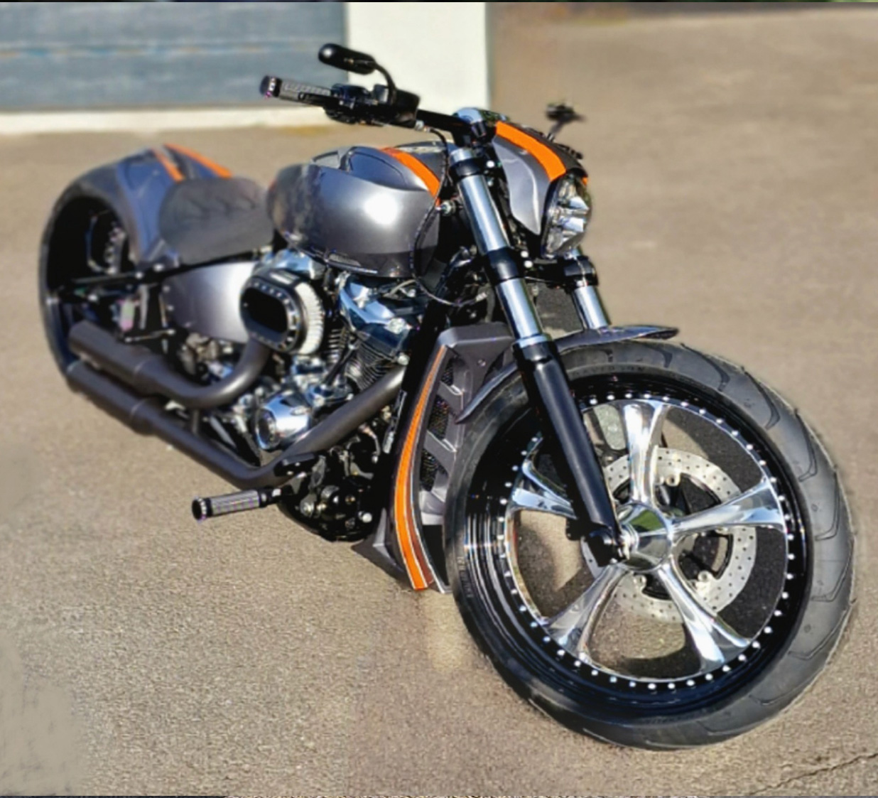 Moto Harley Davidson softail 114