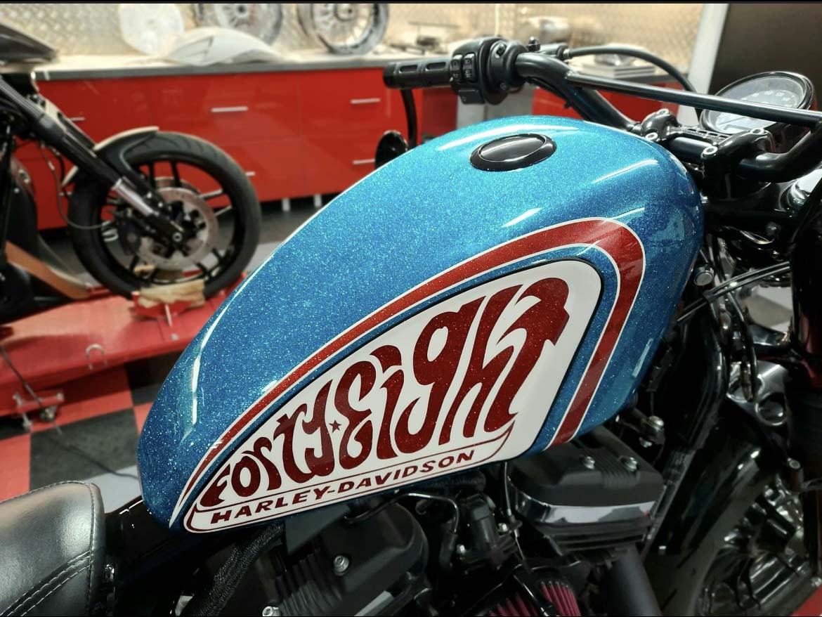 Moto Harley Davidson sporster Blue démon flake custom 1200